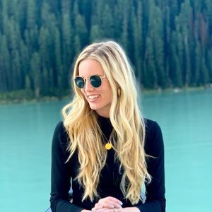 Meet your Posher, Jade